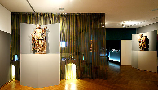 23 Sculptures And C-lounge