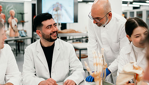 People_in_Lab_8_prof_and_student