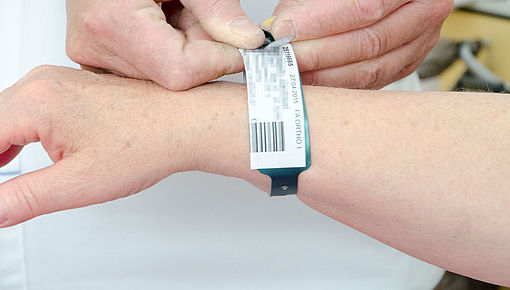 Quality: Patient identification bracelet