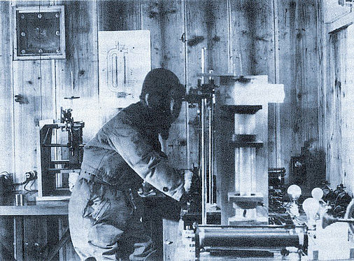 Ukichiro Nakaya in seinem Labor