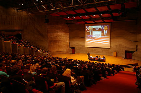 Akademische Wahlparty 04.2008 008.jpeg