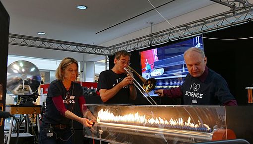 Bühnenshow DEZ 2019