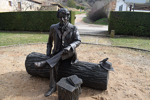 Estatua Becquer - Copyright: Ayuntamiento de Soria