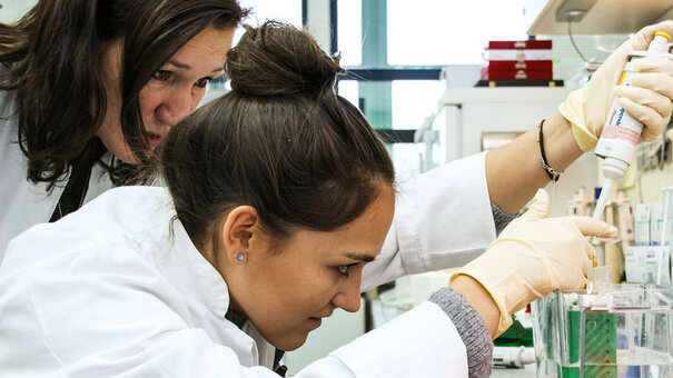 Mitarbeitende des Laborteams der experimentellen Orthopädie