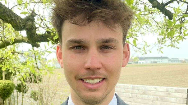 Das Bild zeigt den Wissenschaftlichen Mitarbeiter des Lehrstuhls, Herrn Samuel Bauer.