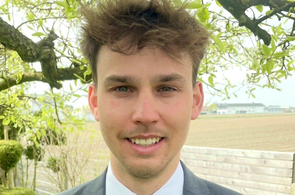 Das Bild zeigt den wissenschaftlichen Mitarbeiter des Lehrstuhls, Herrn Samuel Bauer.