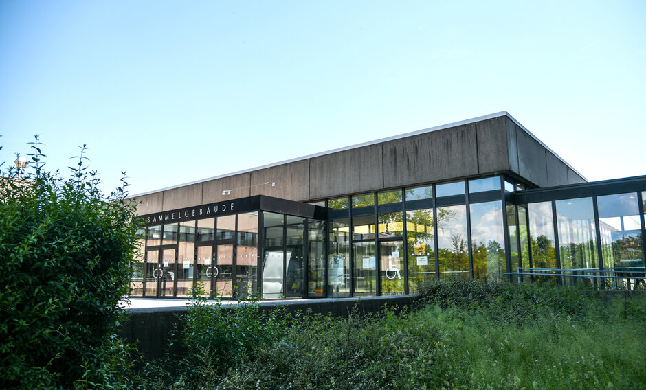 Haupteingang der Universität Regensburg