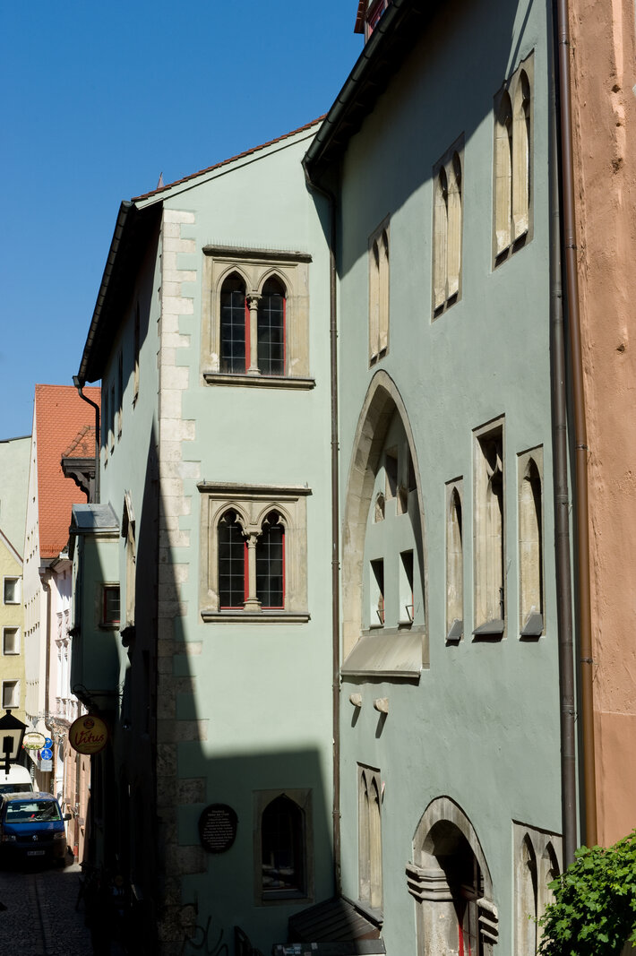 Das Haus der Begegnung, das internationale Gästehäus der Universität, in der Regensburger Altstadt. (öffnet Vergrößerung des Bildes)
