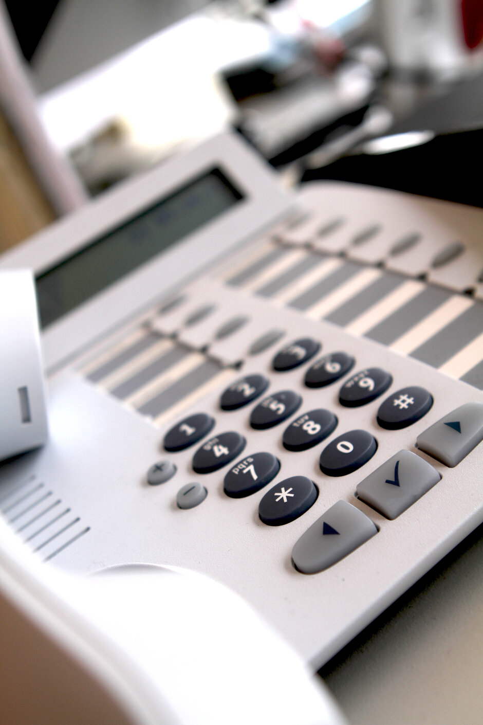 Telefon mit Hörer und Tasten