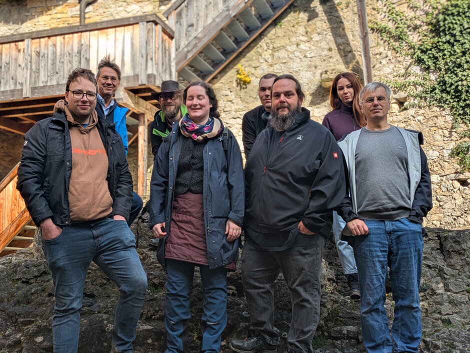 Gruppenfoto Arbeitsgruppe Matysik (öffnet Vergrößerung des Bildes)