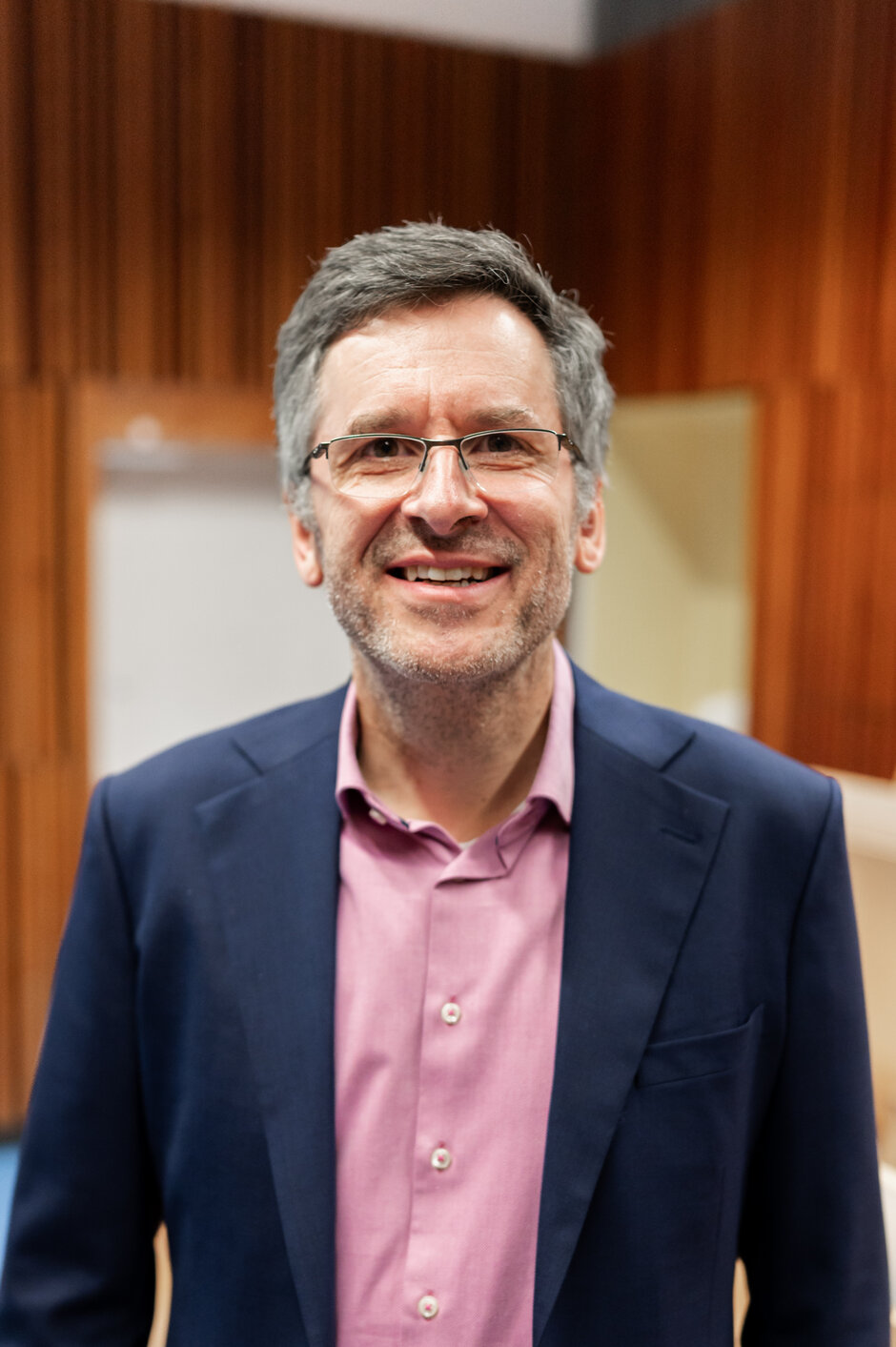 Porträit von Prof. Dr. Thomas Steger (opens enlarged image)