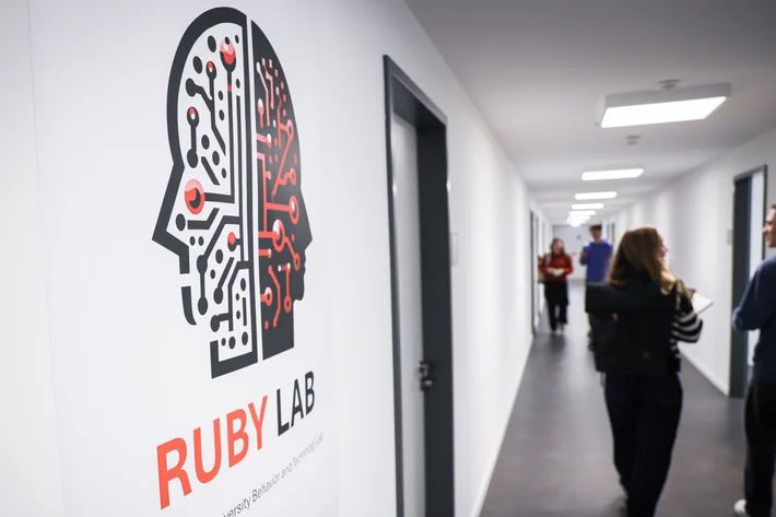 Access to the Ruby Lab, one of the FIDS laboratories (opens enlarged image)