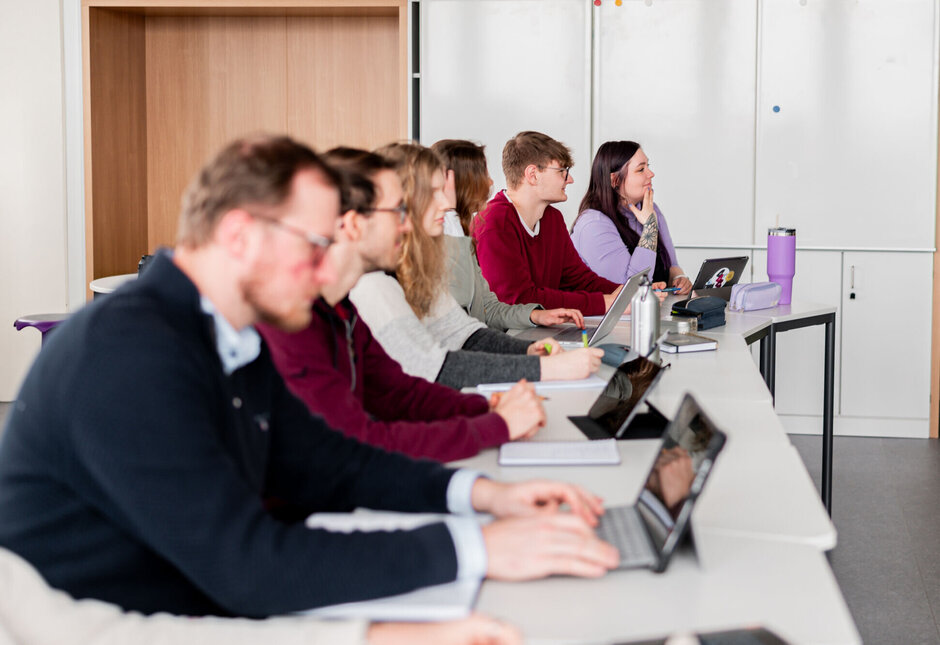 Seminar an der Uni Regensburg mit 6 Studierenden