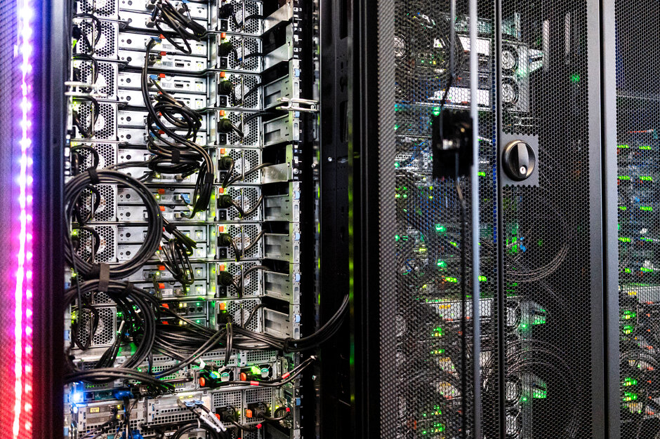 Detailansicht aus dem Serverraum der Universität Regensburg. 
