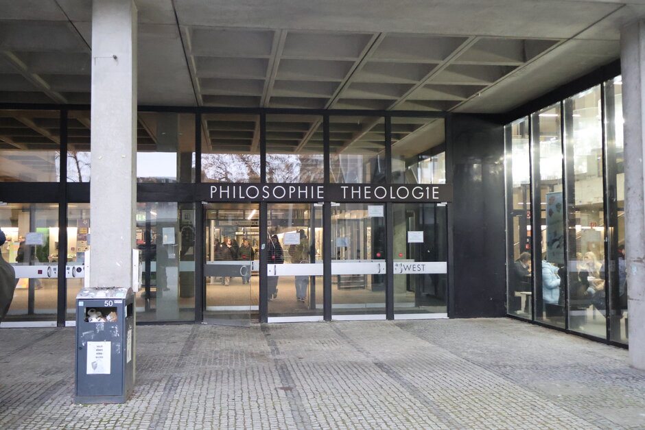 (opens enlarged image)