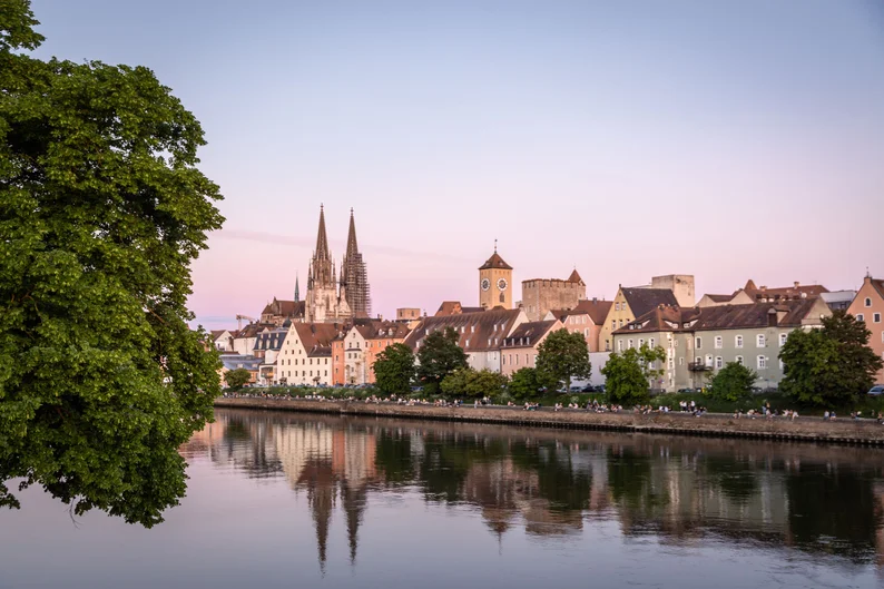 Regensburger Altstadt mit Blick auf den Dom (opens enlarged image)