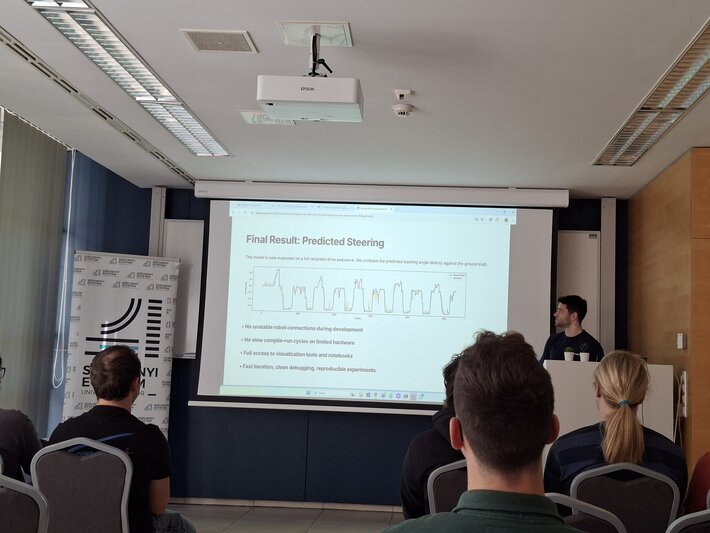 Bayerisch-ungarisches Studierendenprojekt zum Autonomen Fahren 2025. Projektpräsentation (opens enlarged image)