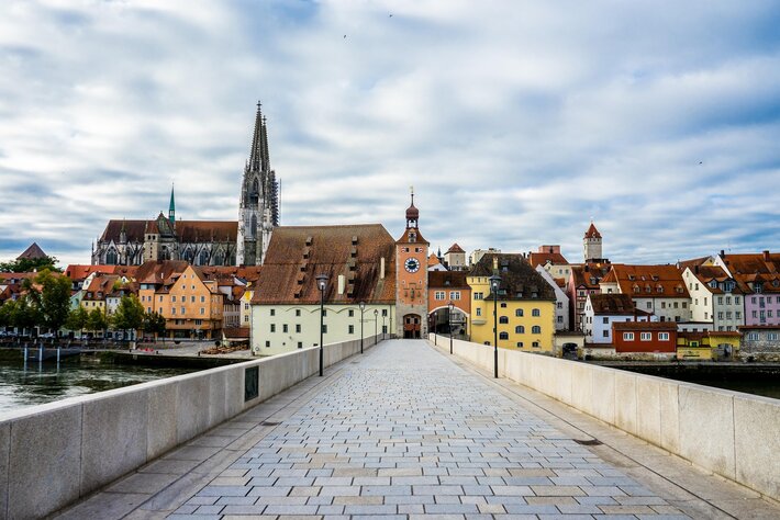 The Stone Bridge in Regensburg (opens enlarged image)