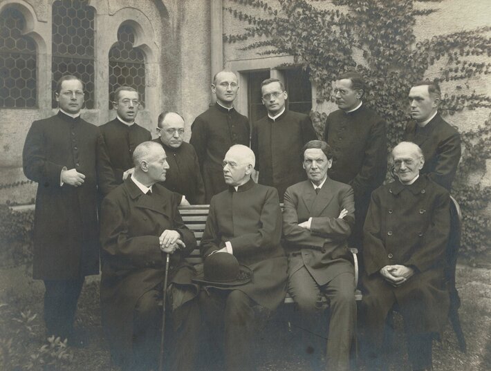 Professorenkollegium des Königlichen Lyzeums (1918) (öffnet Vergrößerung des Bildes)