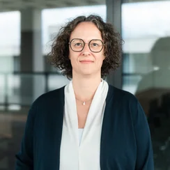 Porträtfoto von Frau Elisabeth König