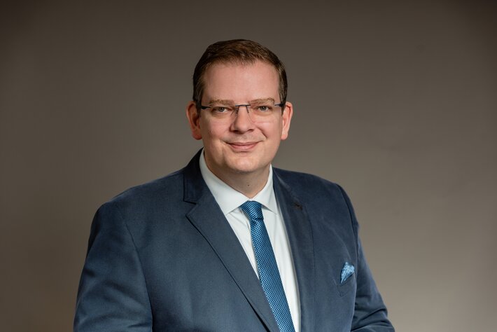 (opens enlarged image)