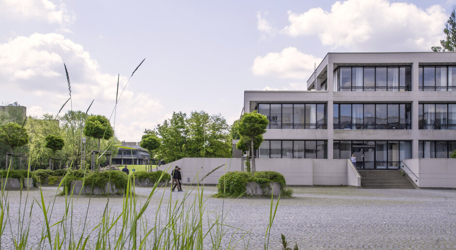 Das Gebäude der Studierendenkanzlei an der Universität Regensburg
