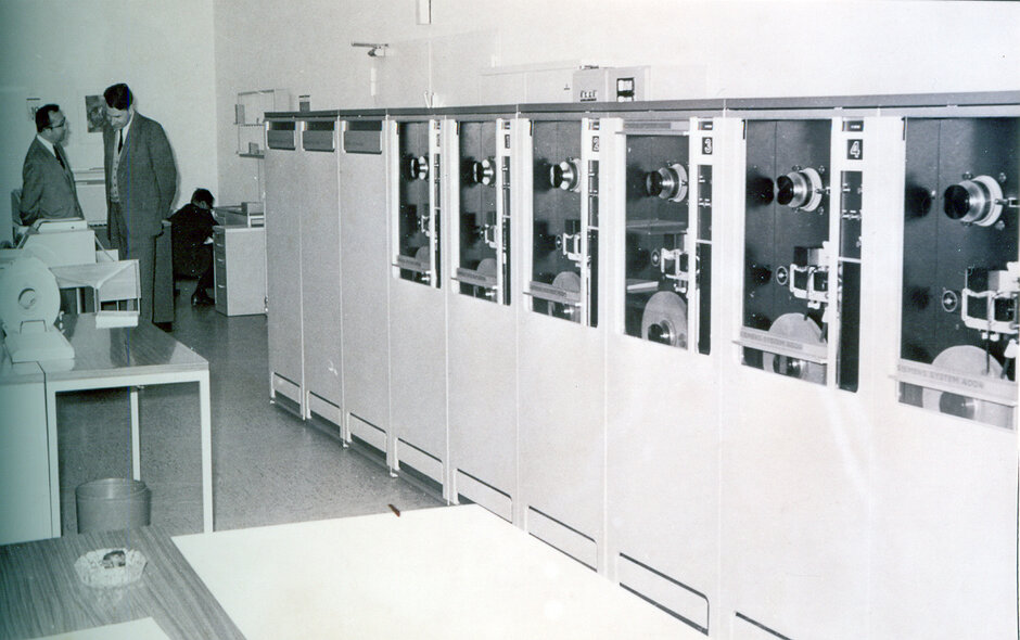 Rechenanlage Siemens 4004 (öffnet Vergrößerung des Bildes)