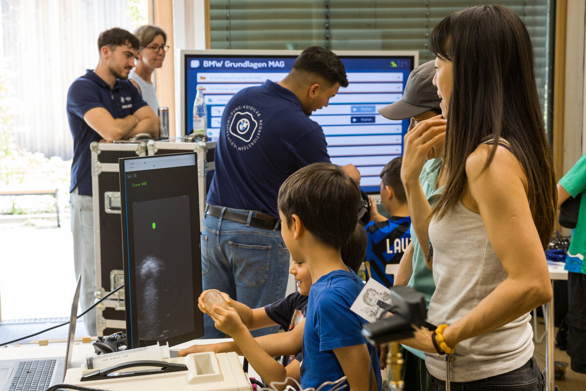 Demos beim Open Lab Day der MINT-Labs 2026 - Universität Regensburg