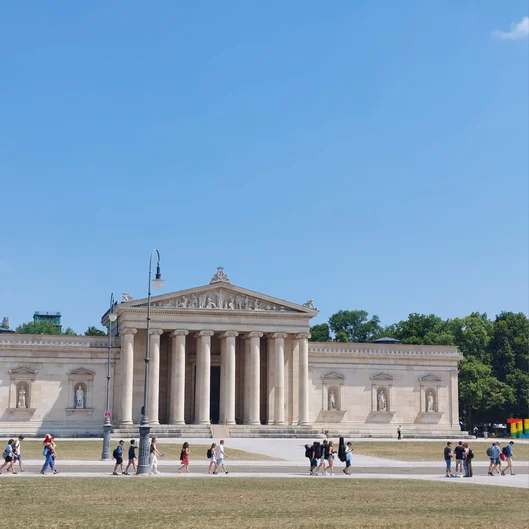 Exkursion Deutsch-Französische Studien: Königsplatz in München