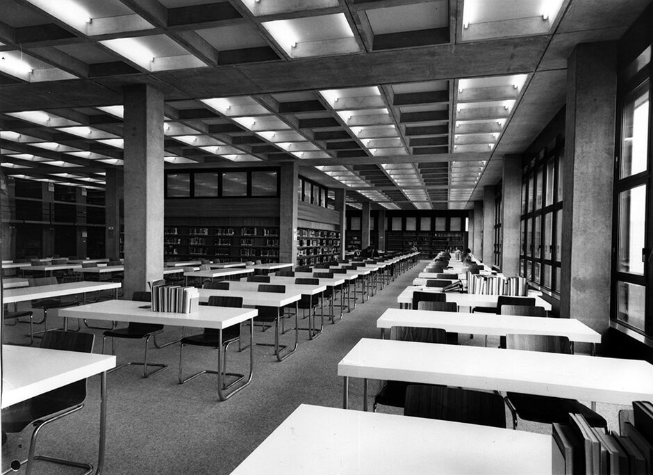 Lesesaal Wirtschaft (öffnet Vergrößerung des Bildes)
