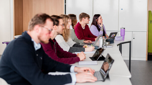Seminar an der Uni Regensburg mit 6 Studierenden