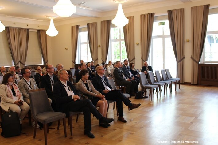 (öffnet Vergrößerung des Bildes)