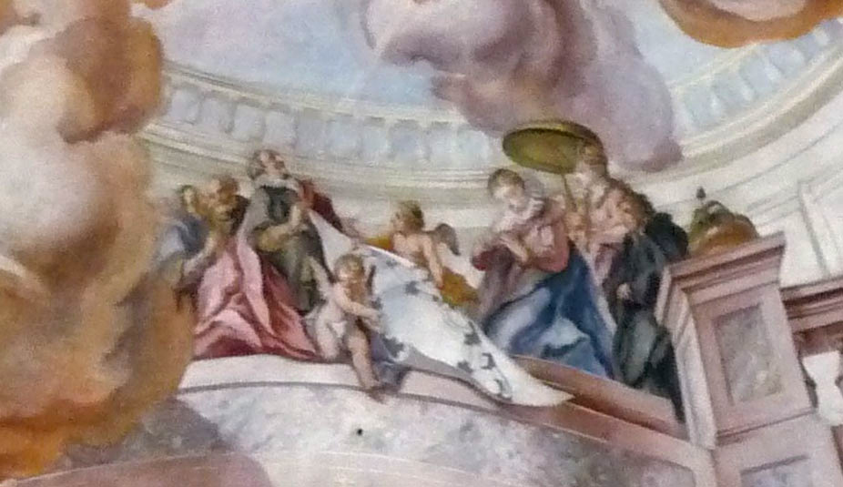 Ausschnitt aus dem Deckengewölbe: Das römische Ehepaar hält den Bauplan der Aufhausener Kirche in Händen (externer Link, öffnet neues Fenster)
