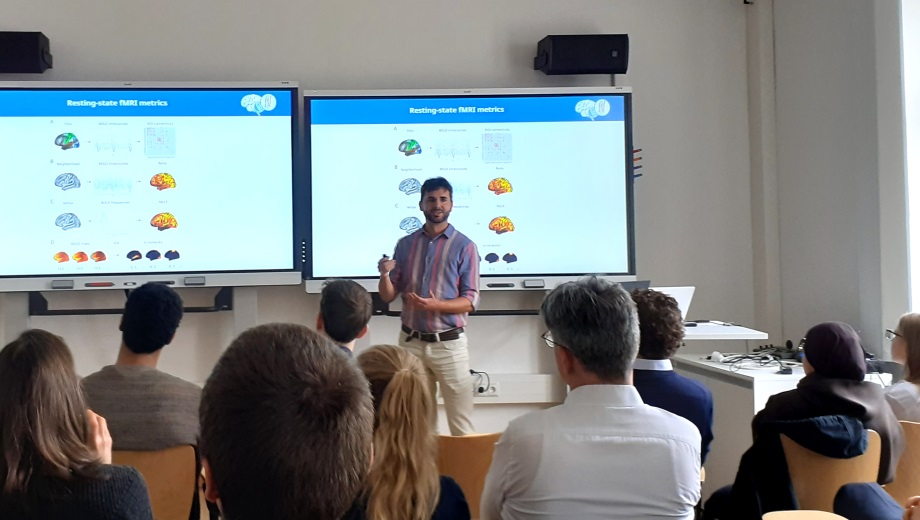 Dr. Simon Wein beim Bildgebungs-Workshop der Universität Regensburg