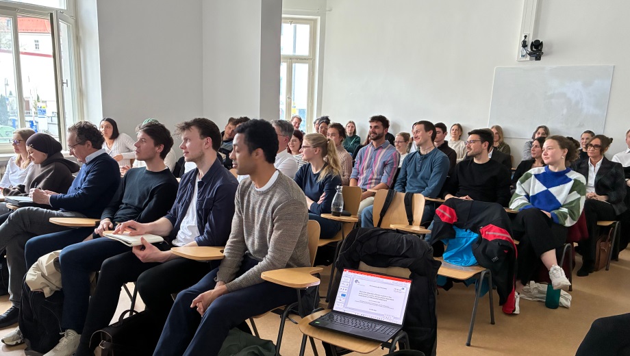 Zuhörer beim Bildgebungs-Workshop der Universität Regensburg
